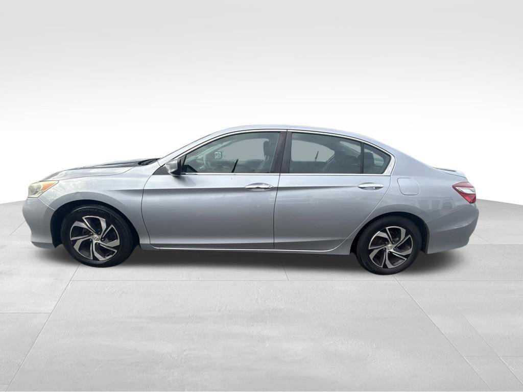 Used 2017 Silver Honda LX image 2
