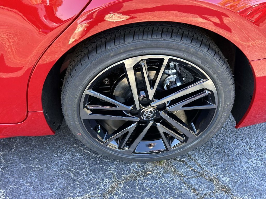 New 2027 Supersonic Red with Midnight Black Metallic roof Toyota XSE image 8