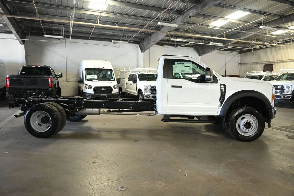 New 2026 Oxford White Ford XL image 8