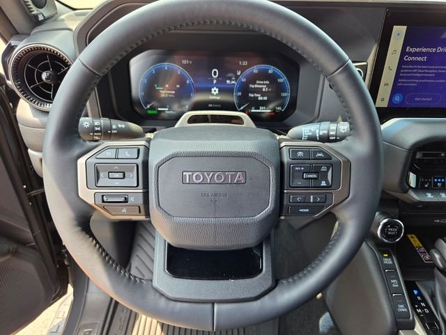 Used 2025  Toyota Base image 32