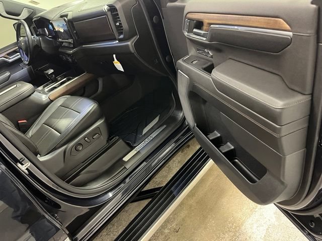 Used 2022 Dark Ash Metallic Chevrolet High Country image 19