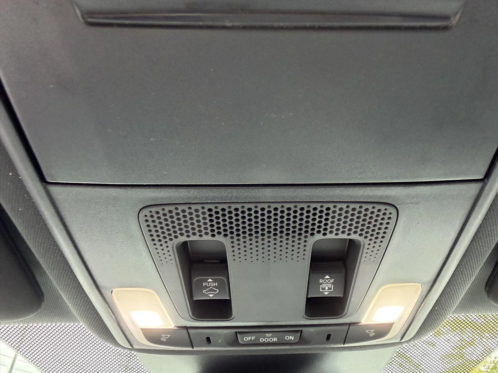 Used 2025 Platinum White Pearl Honda Black Edition image 23