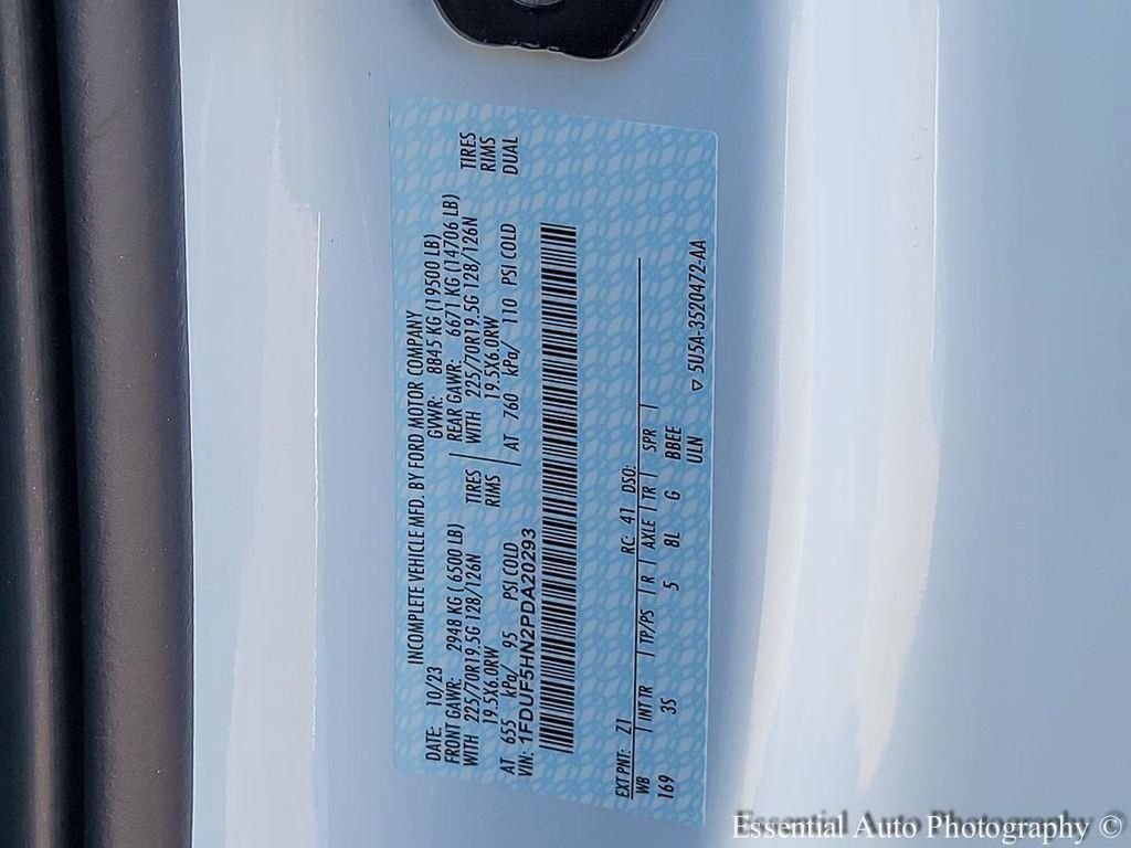 New 2023 White Ford XLT image 24