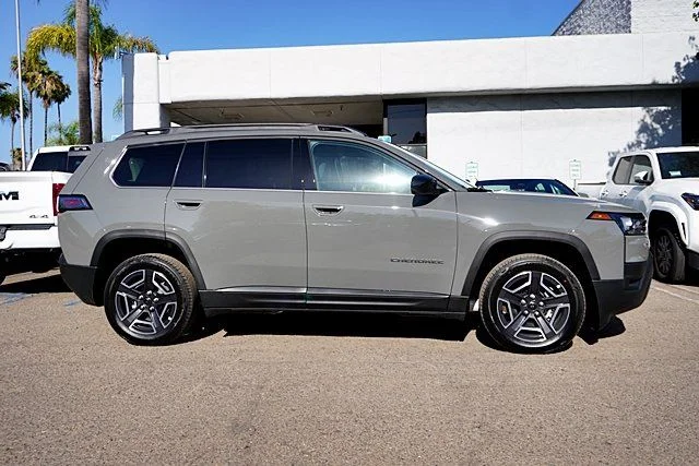 New 2026 Sting-Gray Clear-Coat Exterior Paint Jeep Laredo image 6