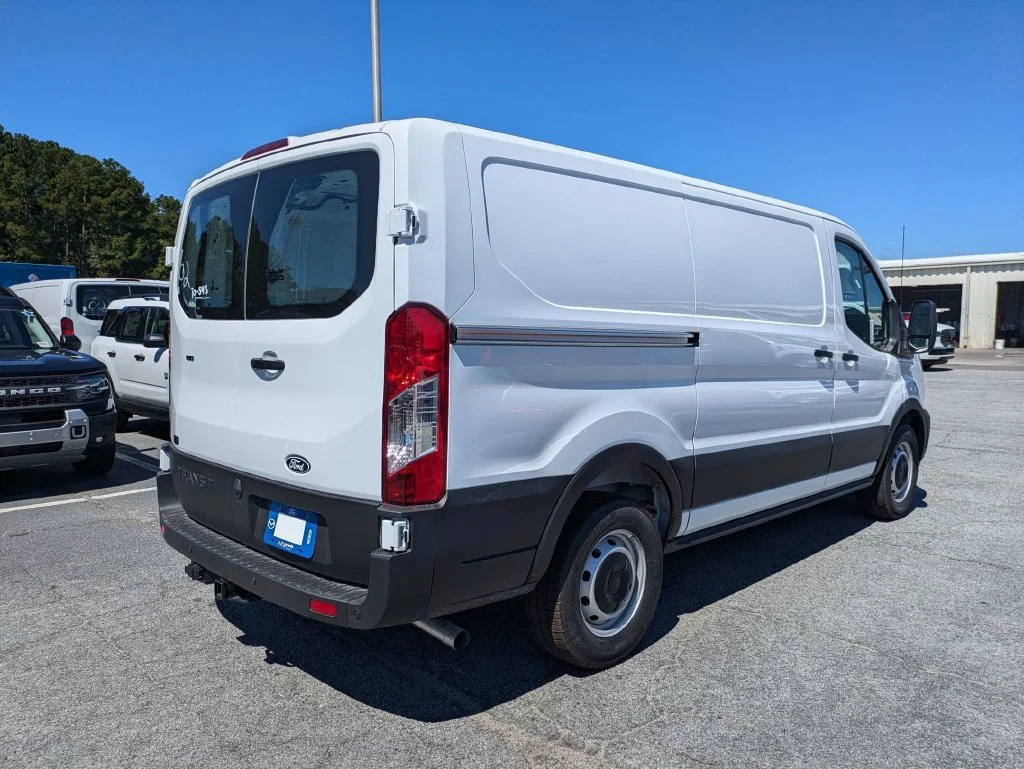 New 2027 White Ford Base image 3