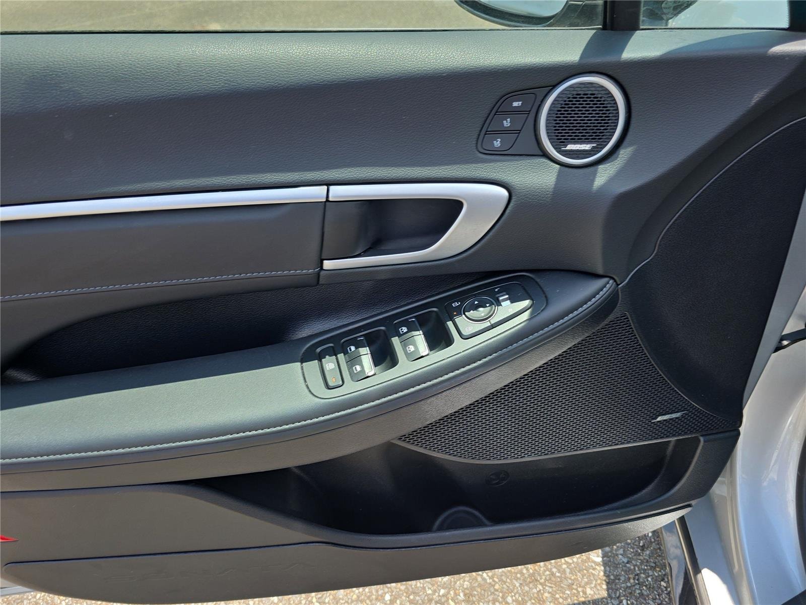 Used 2025 Aero Silver Hyundai Limited image 42