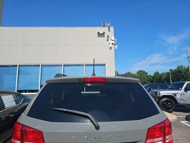 Used 2020 Gray Dodge SE image 5
