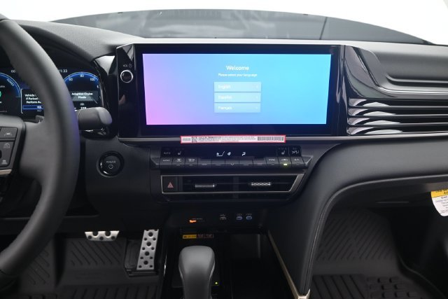 New 2026 Wind Chill Pearl/Black Toyota XSE image 6