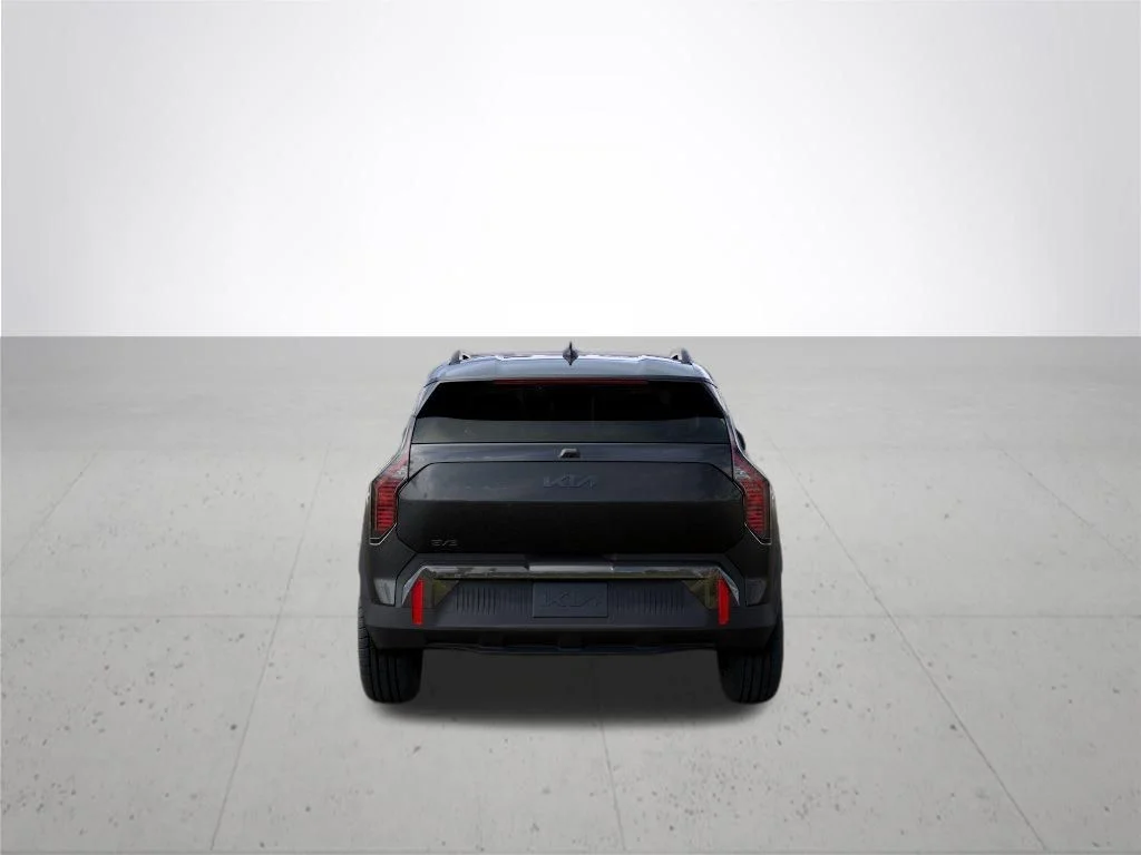 New 2027  Kia  image 5