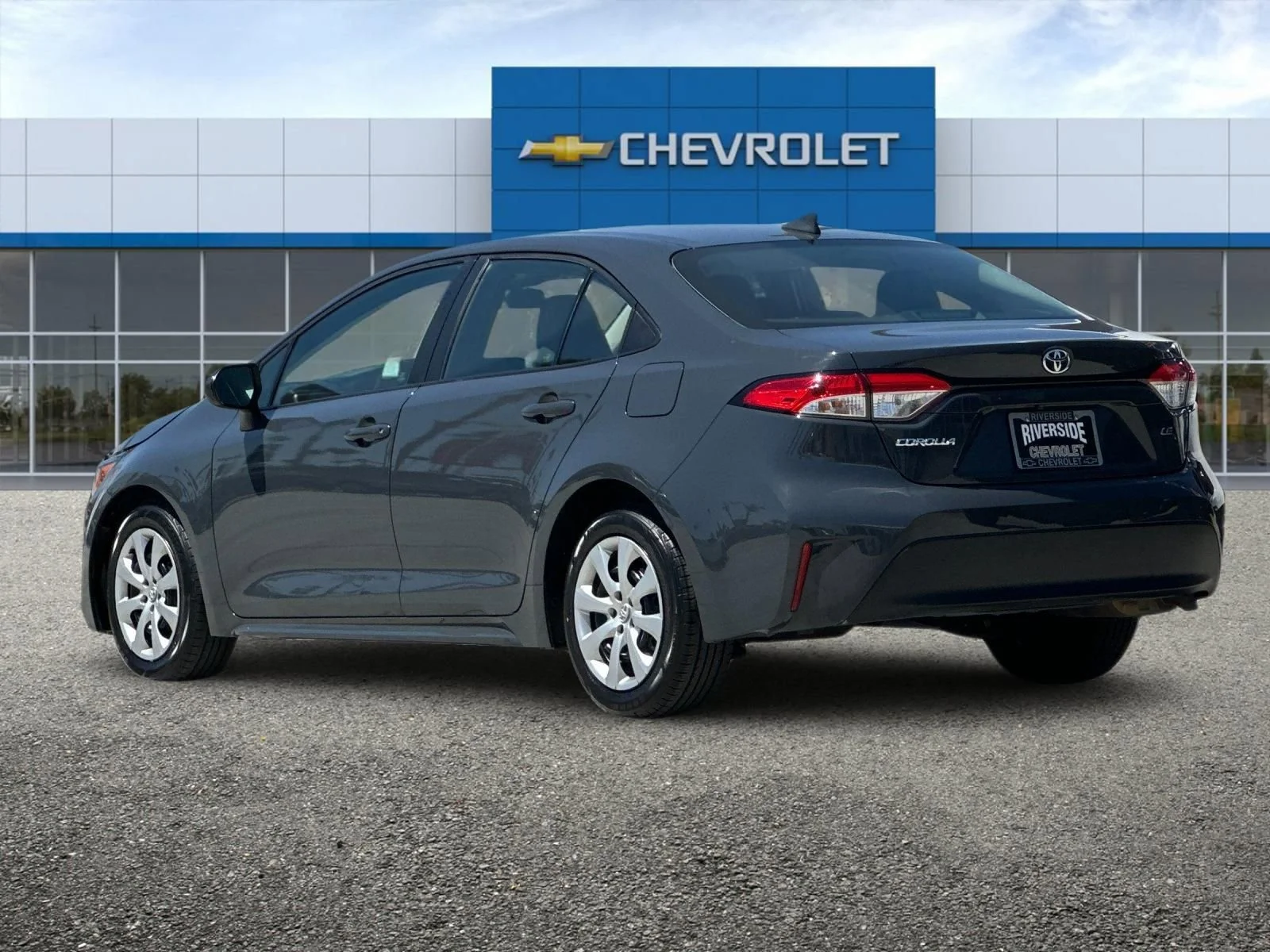 Used 2023  Toyota LE image 6