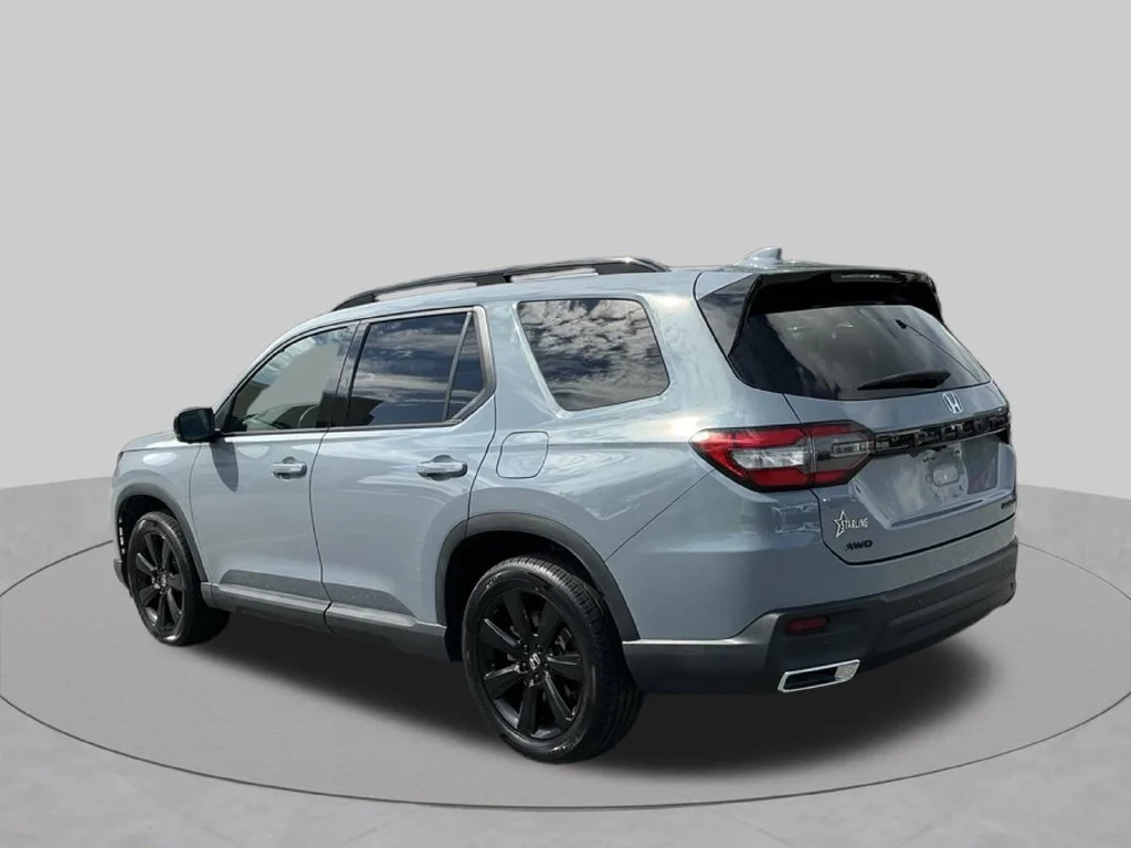 Used 2025  Honda Black Edition image 9