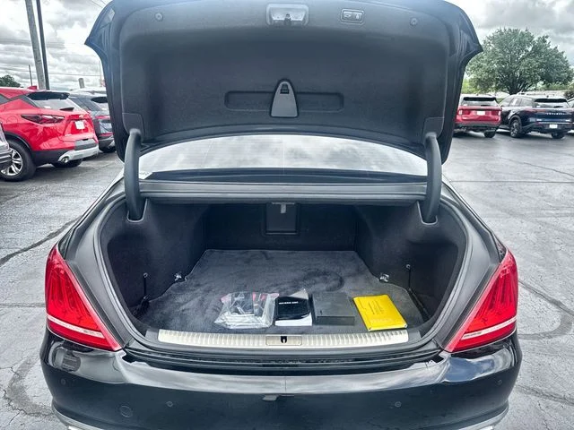 Used 2019 Black Genesis 3.3T Premium image 18