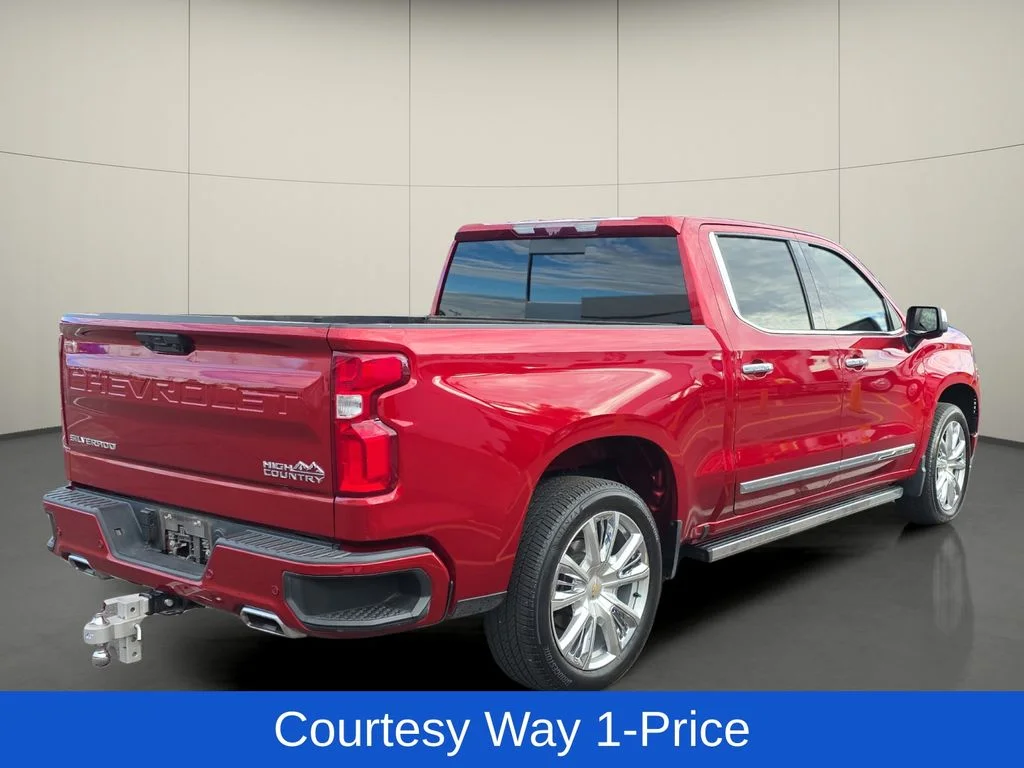 Used 2022 Red Chevrolet High Country image 9
