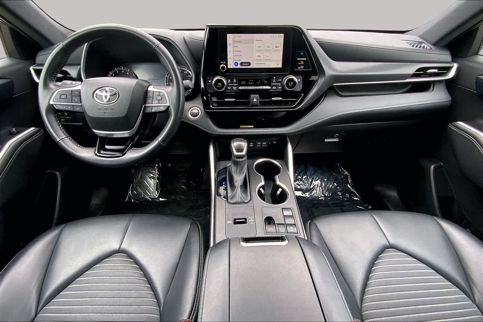 2024 Toyota Highlander XSE - Photo 16