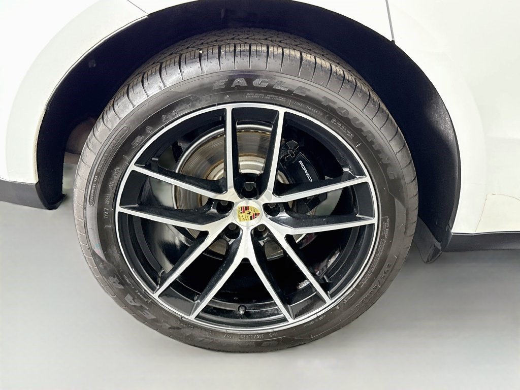 Used 2024 White Porsche Base image 29
