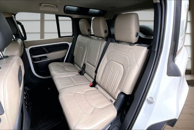 Used 2020 White Land Rover HSE image 24
