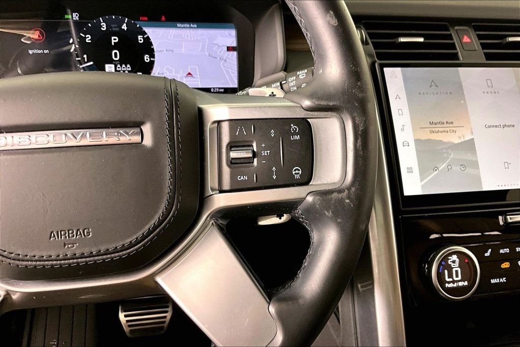 Used 2024 Black Land Rover Dynamic SE image 11