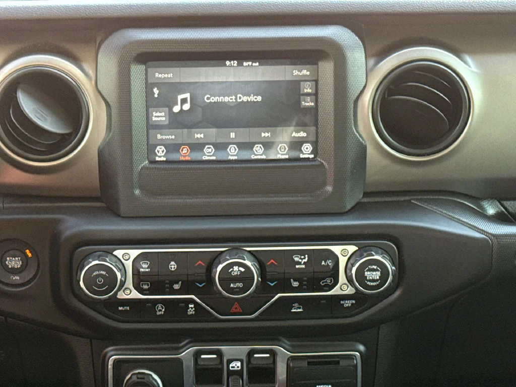 Used 2020 Red Jeep Sport image 13
