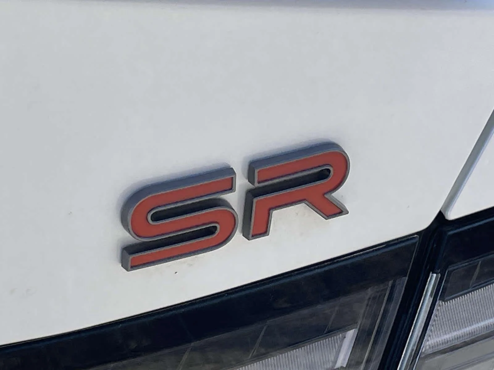 New 2026 Aspen White Tricoat/Super Black Nissan SR image 15