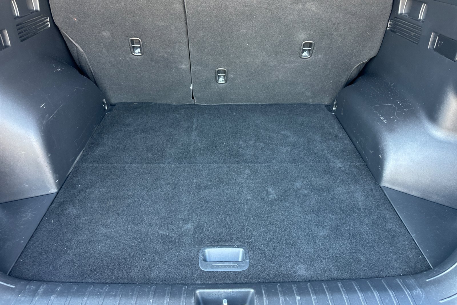 Used 2025 Black Hyundai SEL image 16