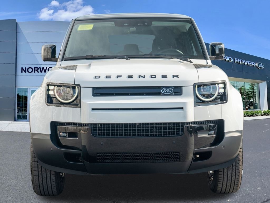 New 2026 Fuji White Land Rover S image 2
