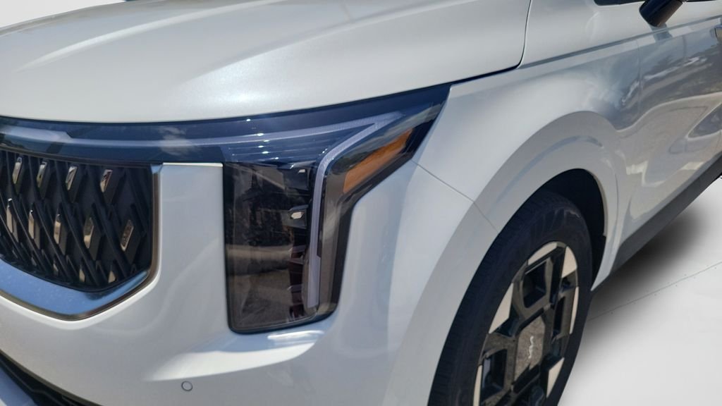 New 2026 Snow White Pearl Kia EX image 25