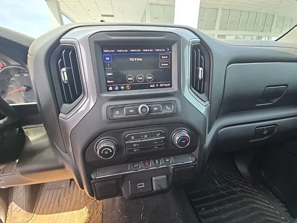Used 2020 SHADOW GRAY METALLIC Chevrolet Custom image 18