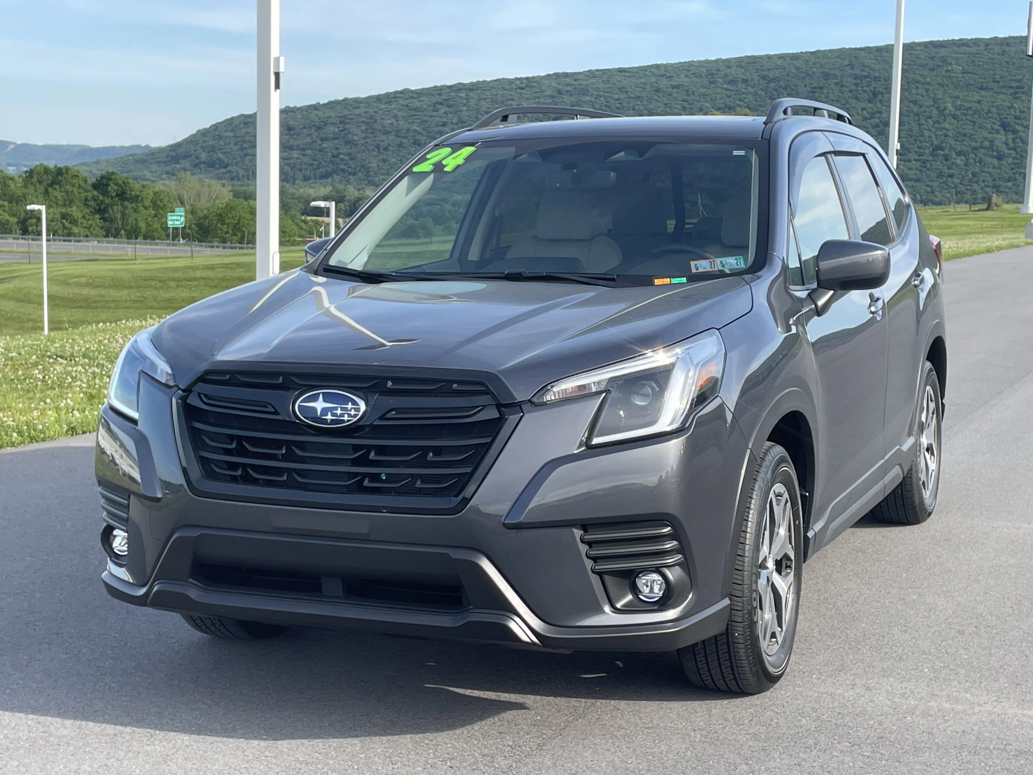 Used 2024 Magnetite Gray Metallic Subaru Premium image 8