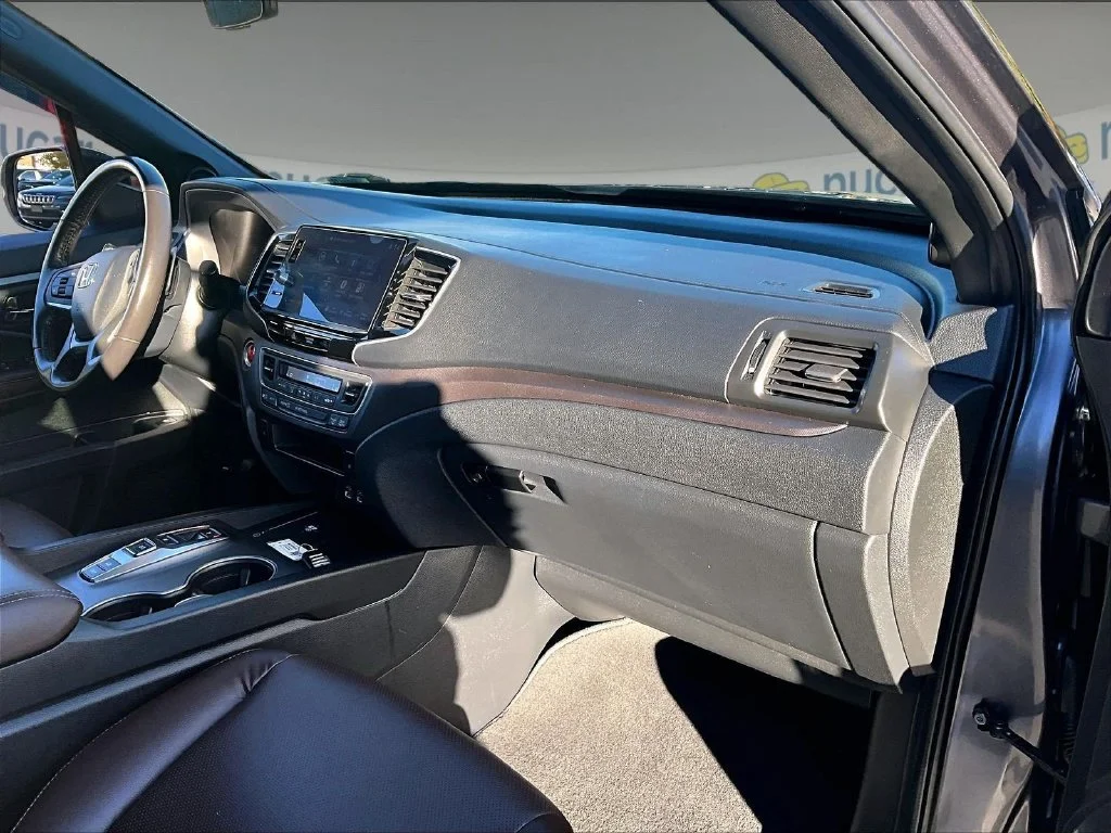 Used 2025 Gray Honda RTL image 13