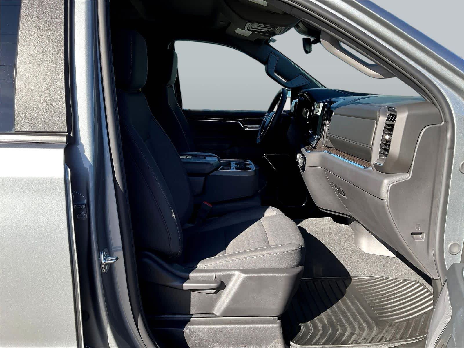 2025 Chevrolet Silverado 1500 LT - Photo 31