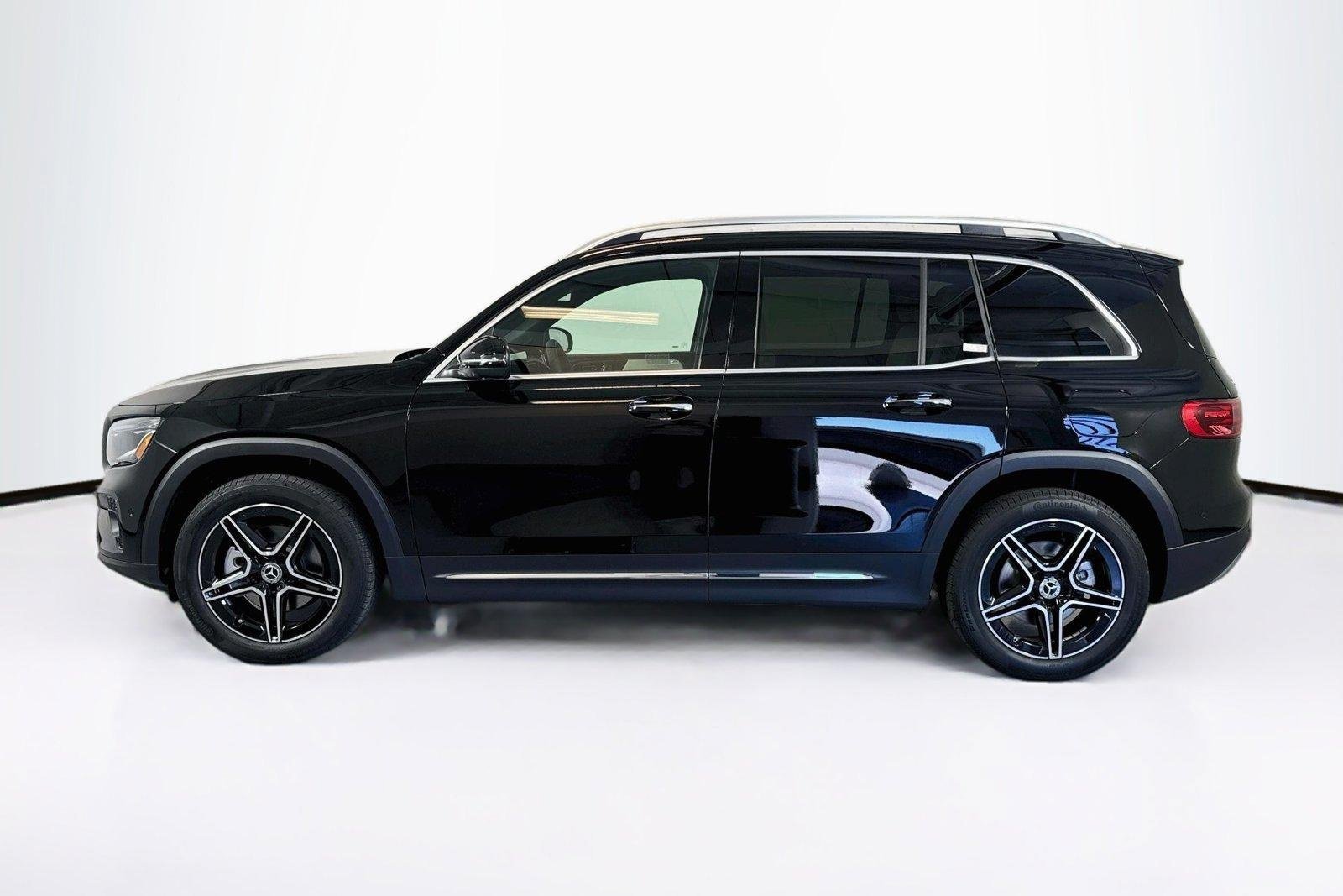 New 2026 Night Black Mercedes-Benz GLB 250 image 8