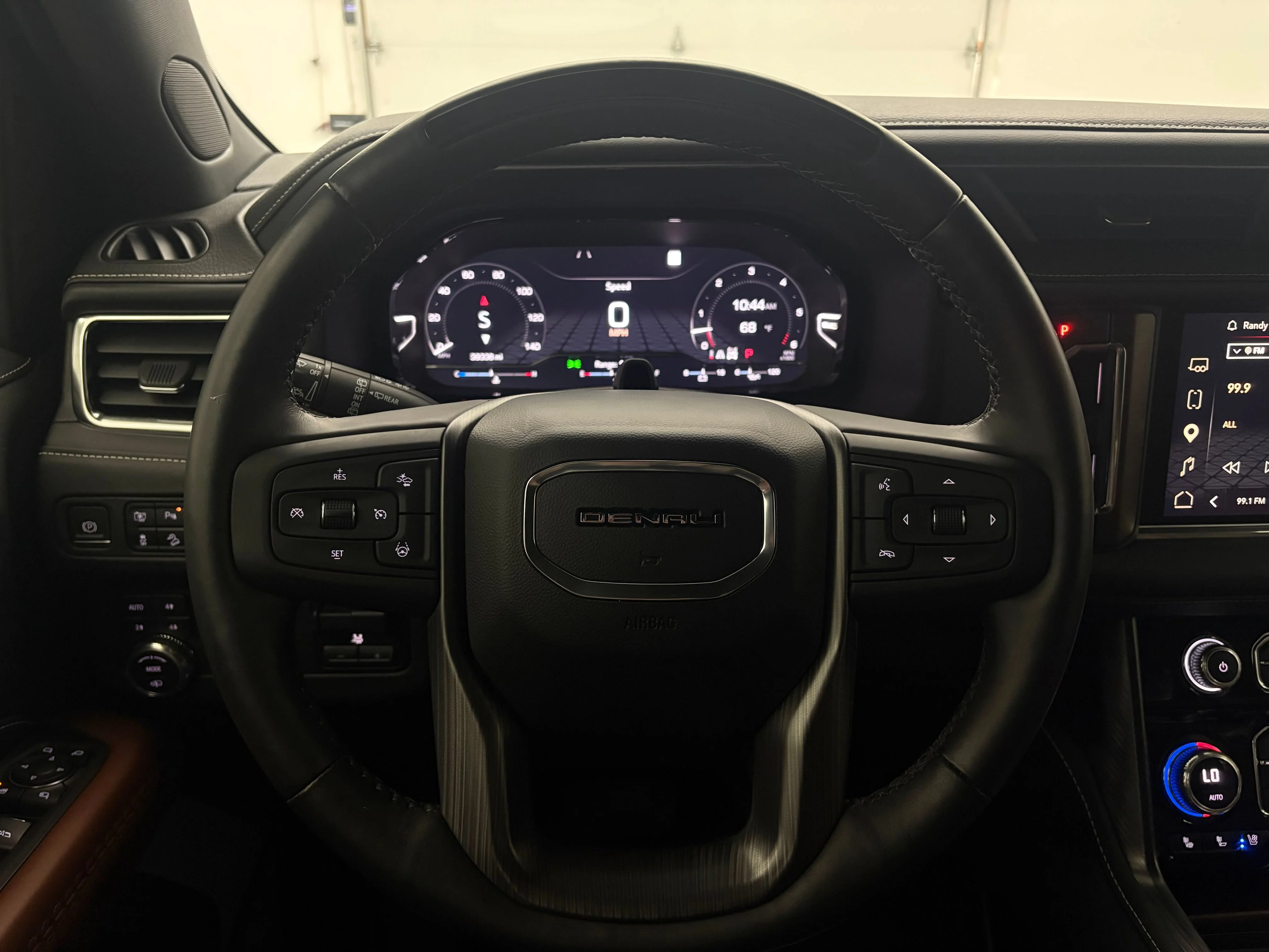 Used 2023 Onyx Black GMC Denali Ultimate image 25