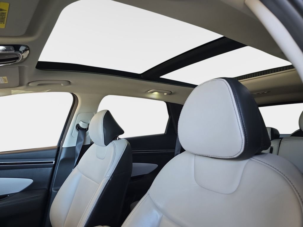 Used 2022 Black Hyundai SEL Convenience image 29