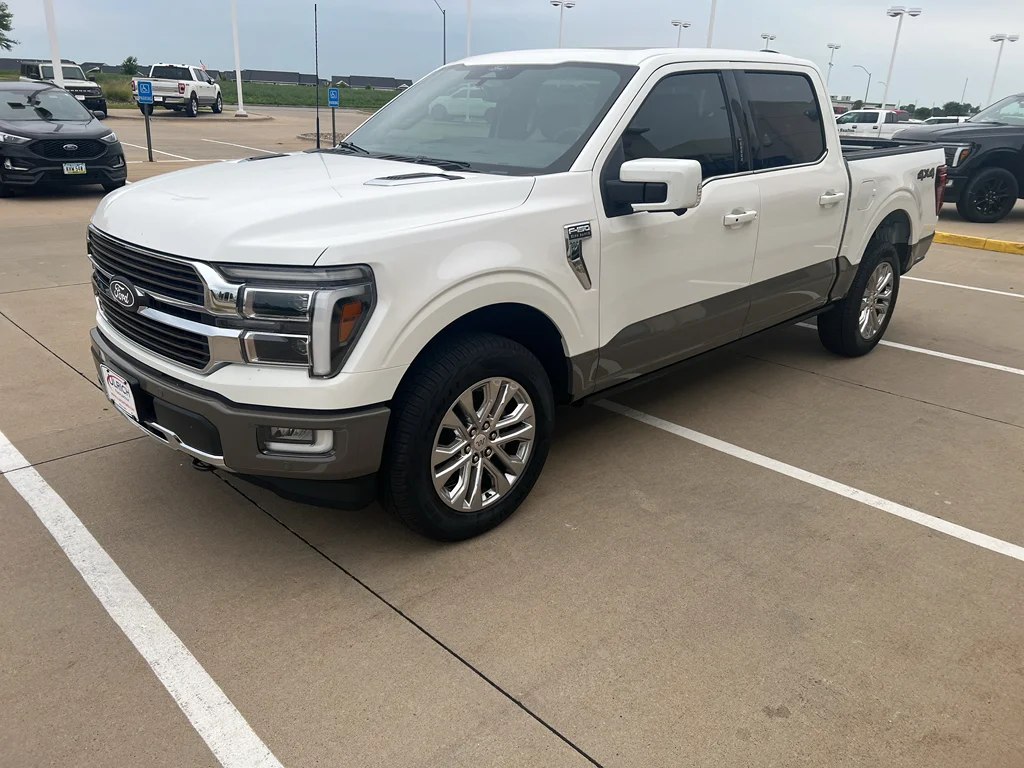 New 2026 Star White Metallic Tri-Coat Ford King Ranch® image 4