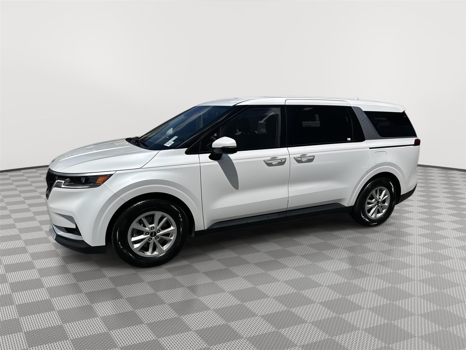 Certified Used 2024 Snow White Pearl Kia LX image 1