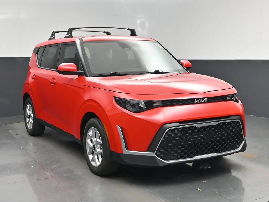Used 2025 Red Kia LX image 8