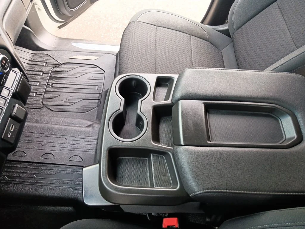Used 2021 Summit White GMC SLE image 25