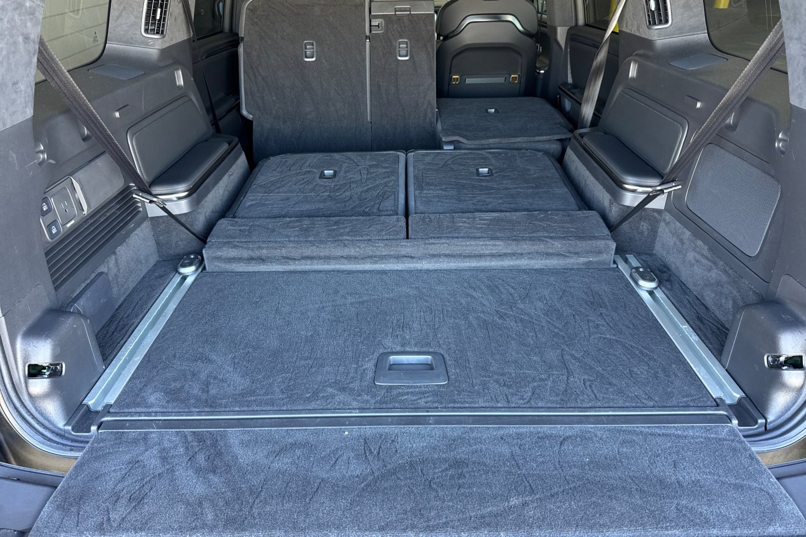 Used 2024 GRAY Rivian Adventure image 15