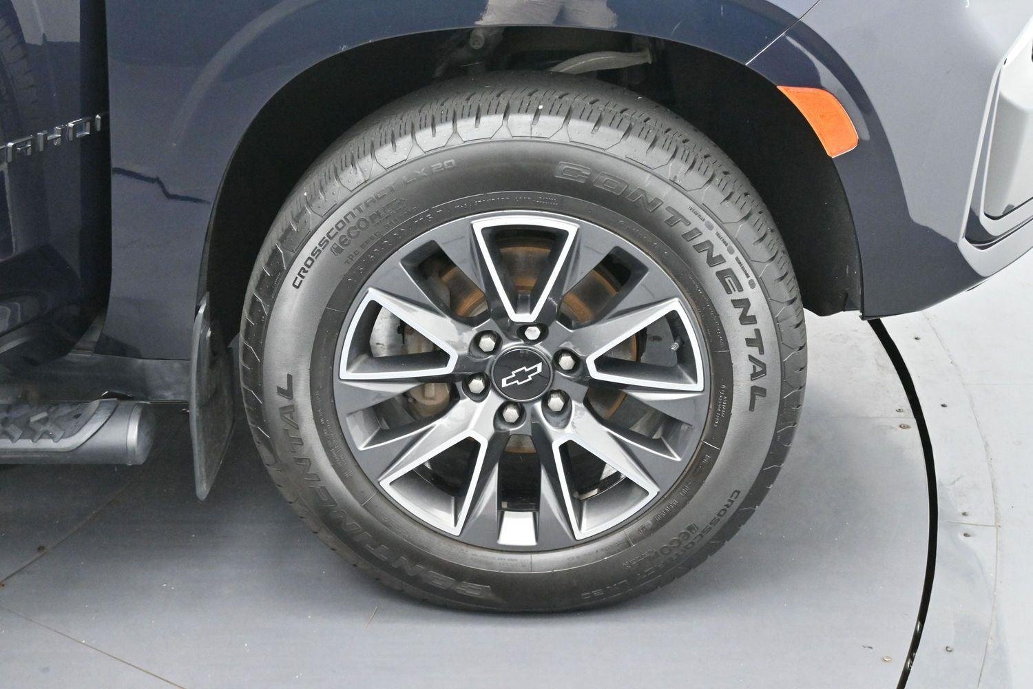 Used 2021 MIDNIGHT BLUE METALLIC Chevrolet Z71 image 39