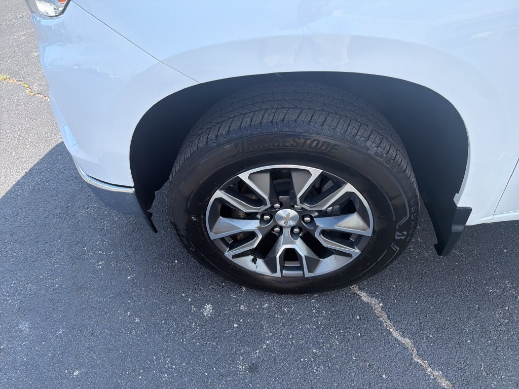 Used 2024 White Chevrolet LT image 10