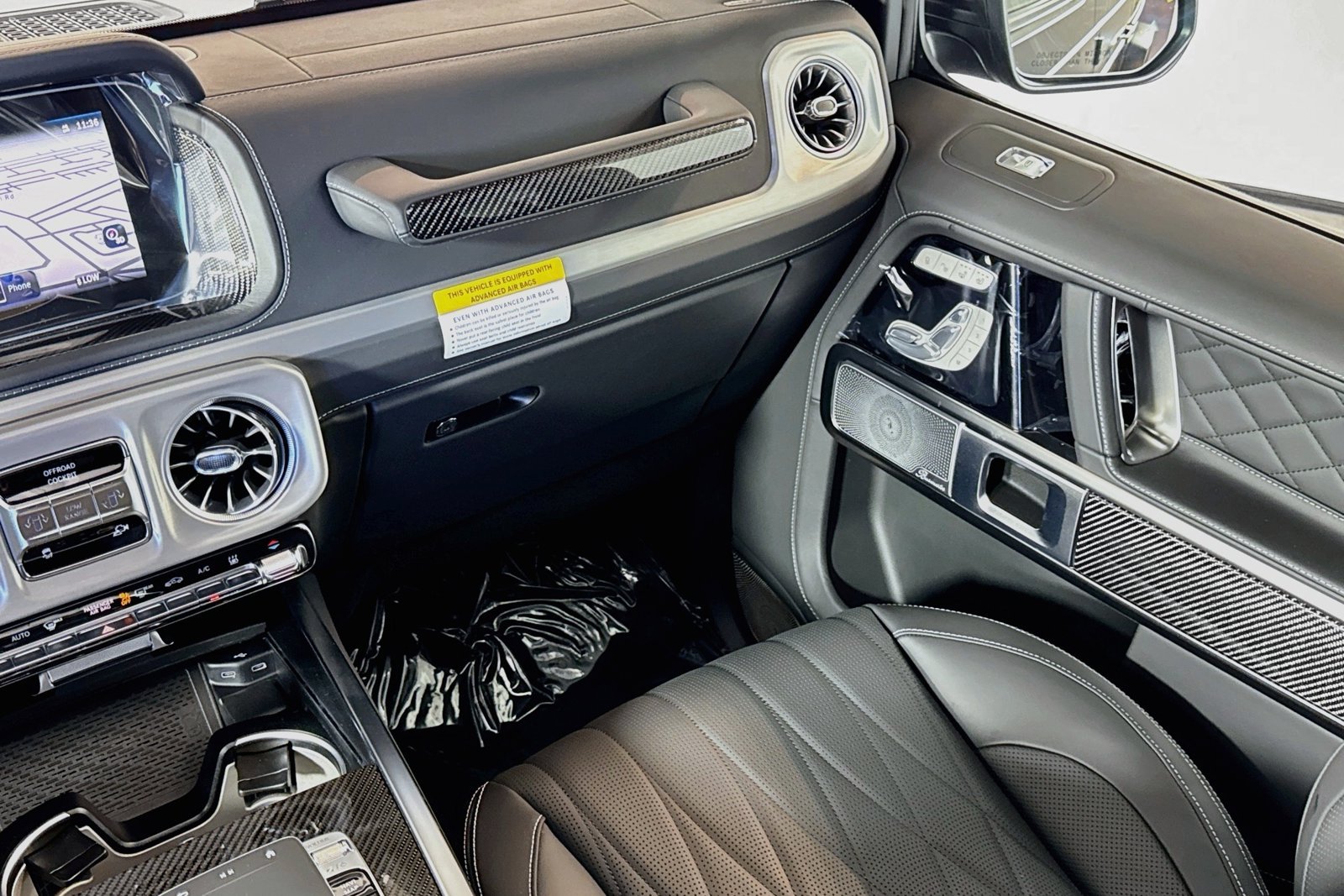 New 2027 MANUFAKTUR Night Black Magno Mercedes-Benz G 580e image 21