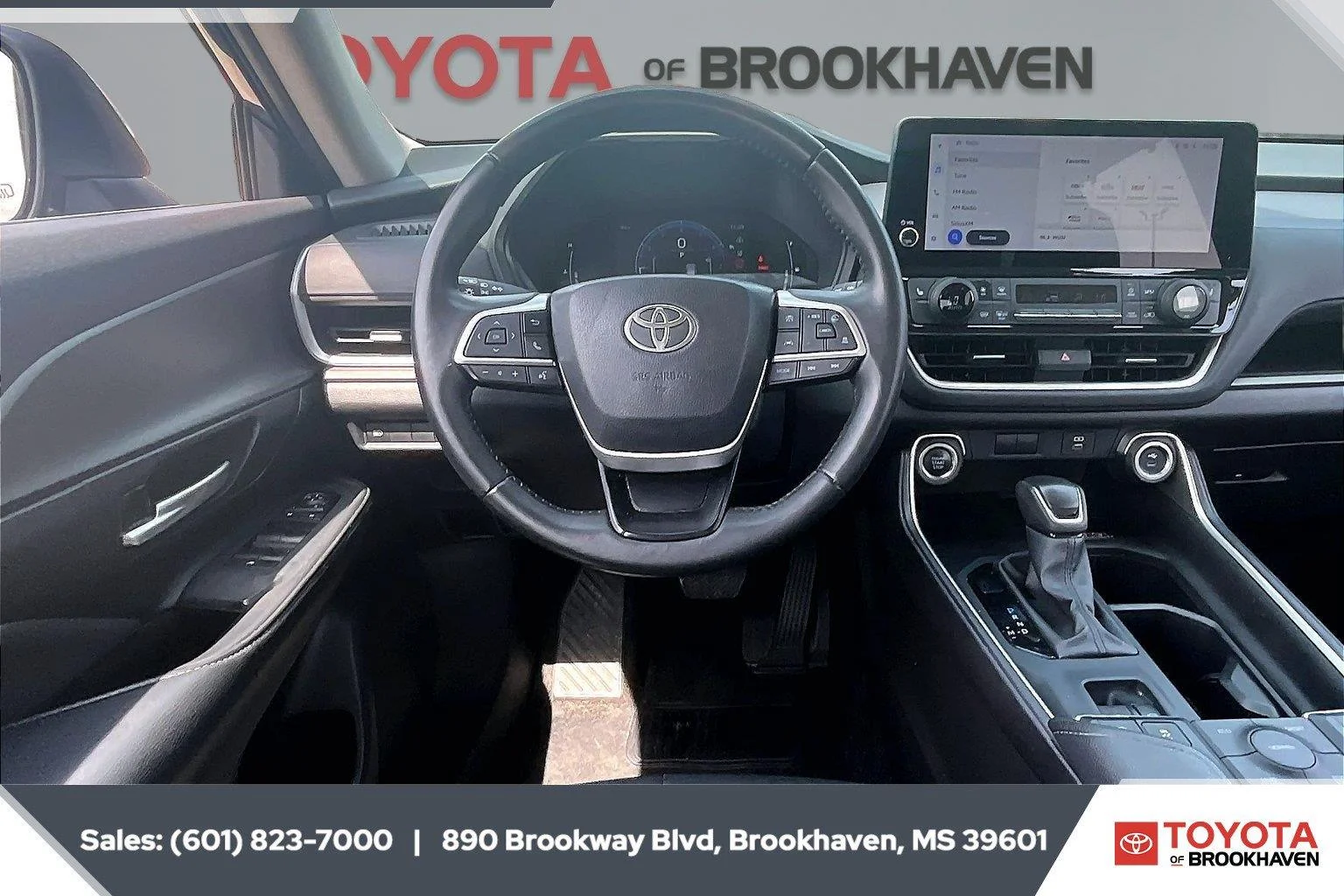 Used 2025 Storm Cloud Toyota XLE image 5