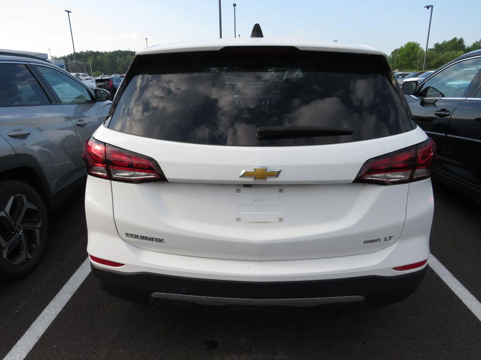 Used 2024 Summit White Chevrolet LT image 12