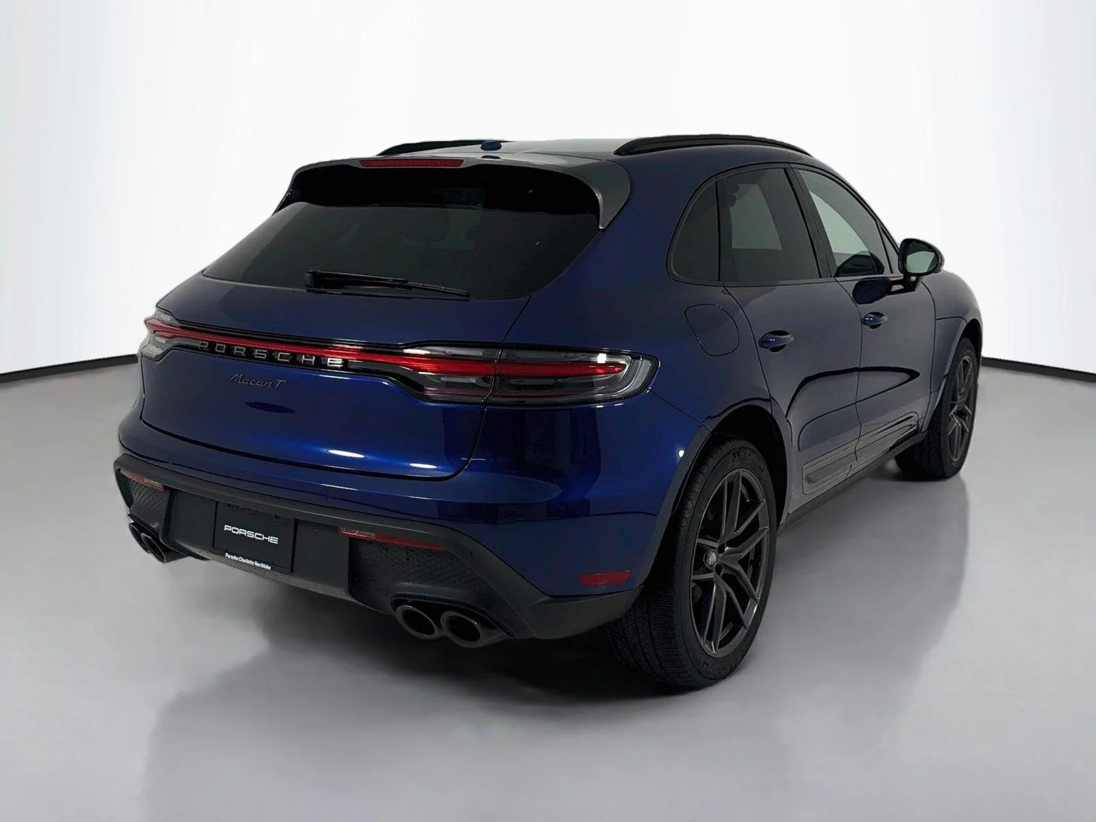 Certified Used 2024 Gentian Blue Metallic Porsche  image 27