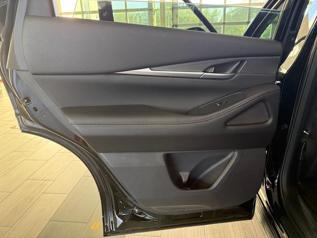 New 2027 BLACK OBSIDIAN INFINITI Pure FWD image 29