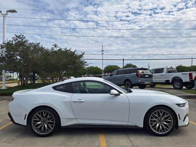 Used 2024 Oxford White Ford EcoBoost Premium image 6