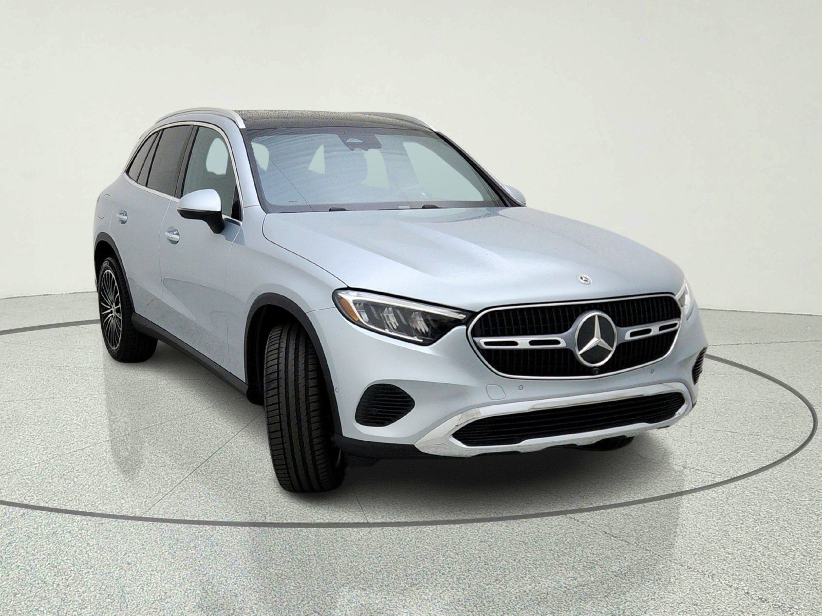 Certified Used 2026 Cirrus Silver Metallic Mercedes-Benz GLC 300 image 4