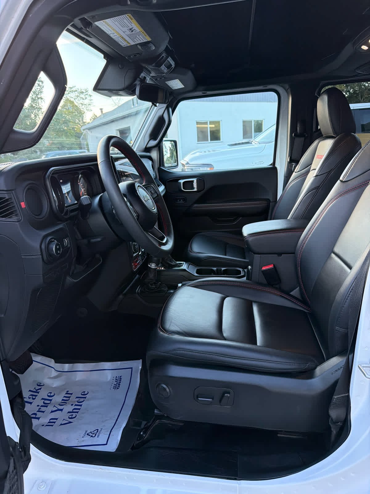 Used 2024 Bright White Clearcoat Jeep Rubicon image 11