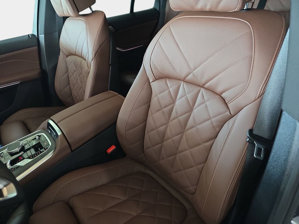 New 2026 Dravit Grey Metallic BMW sDrive40i image 12