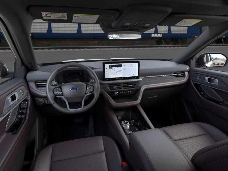 New 2026 Star White Metallic Tri-Coat Ford Platinum image 9